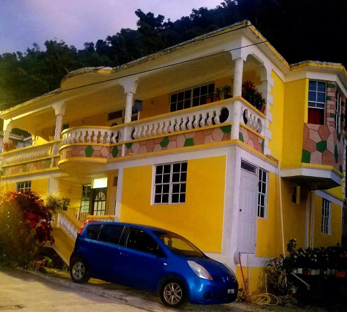 Kg Apartments Roseau